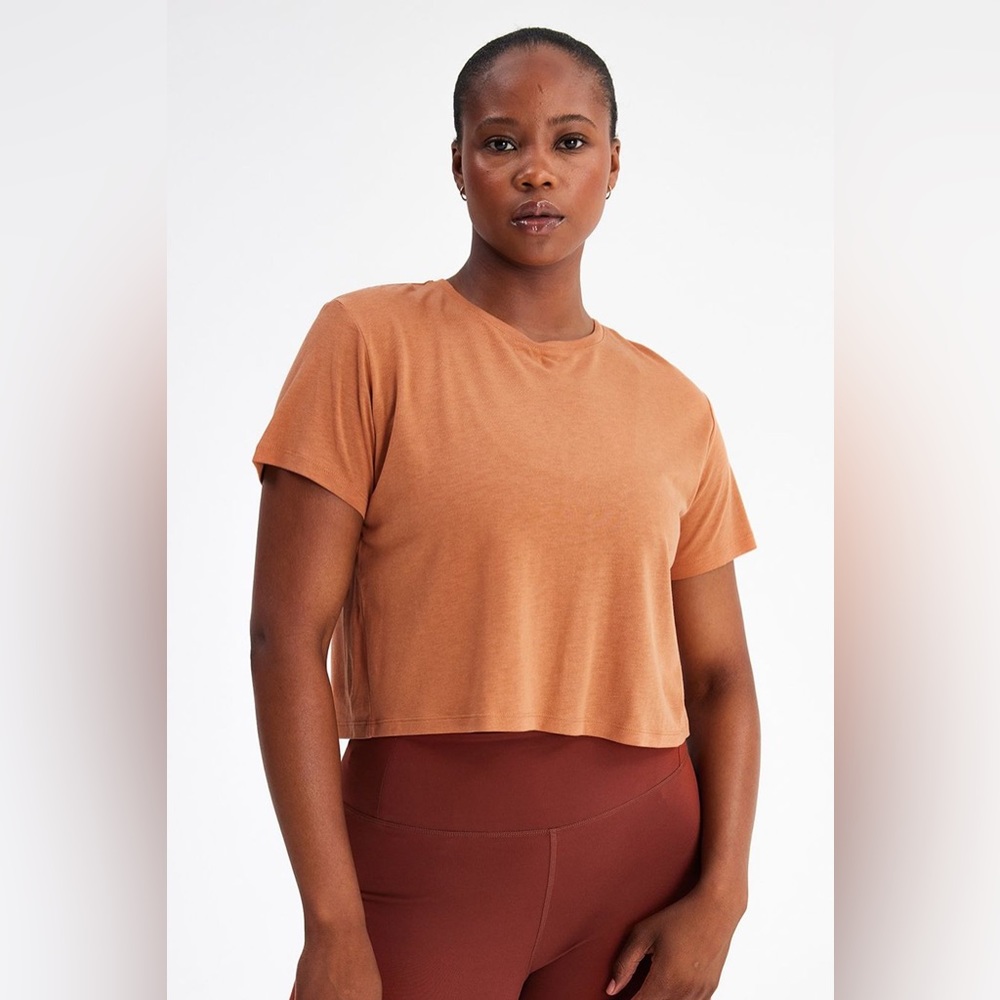 Girlfriend Collective Gia Crop Tee in Ginger, size XXL